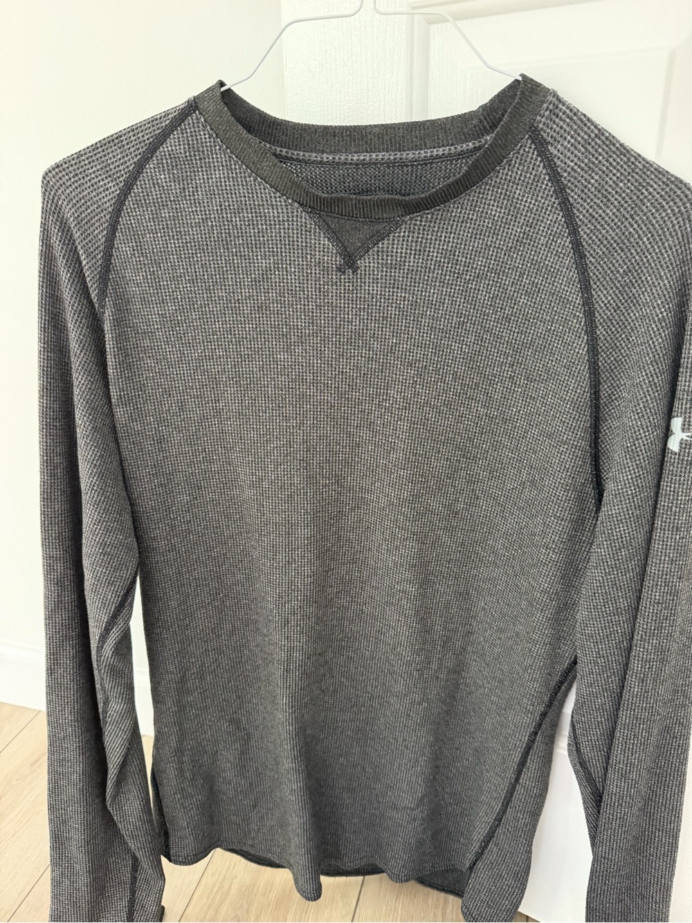 Under Armour Men's Gray Thermal Long-Sleeve Sweater. New